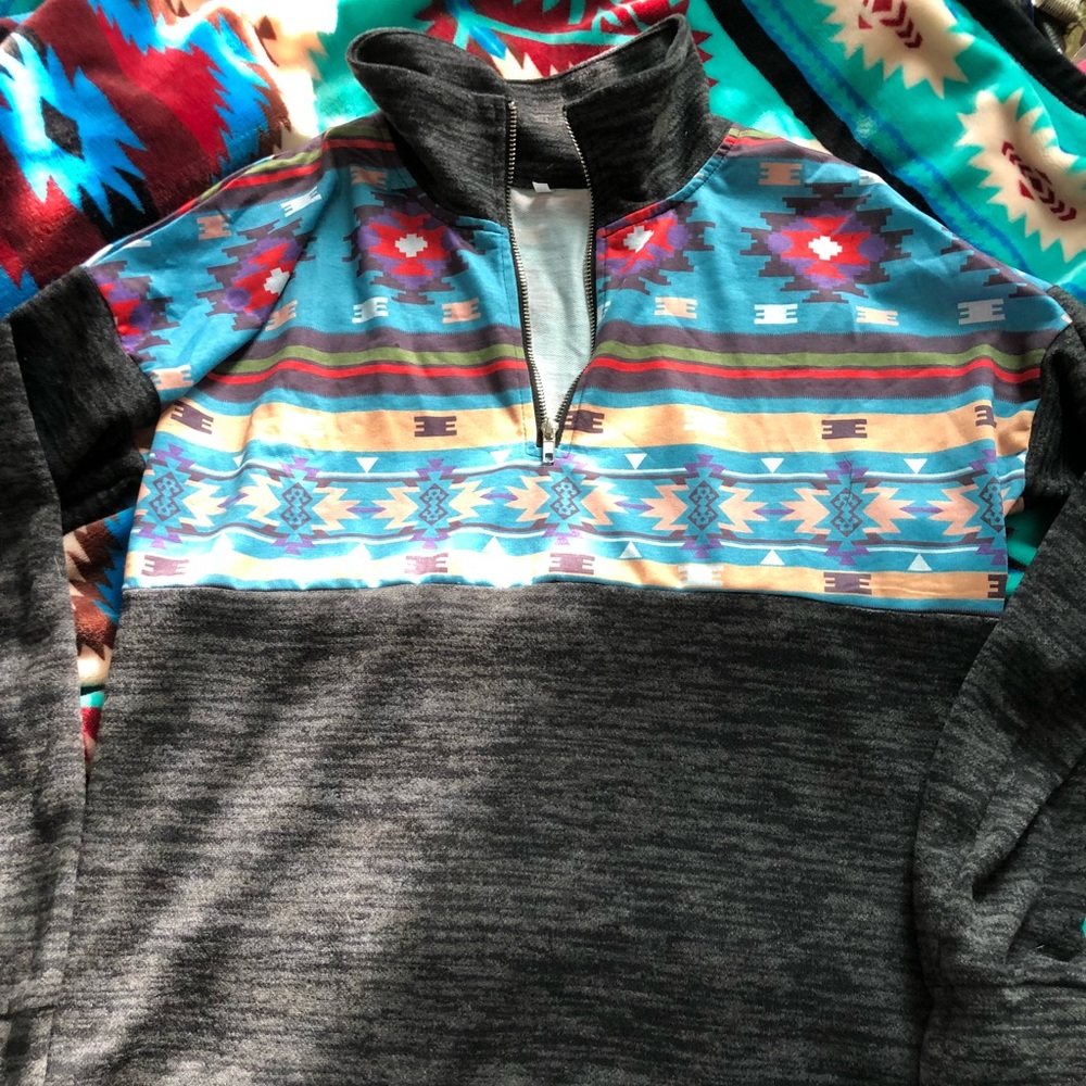 Cute pullover!